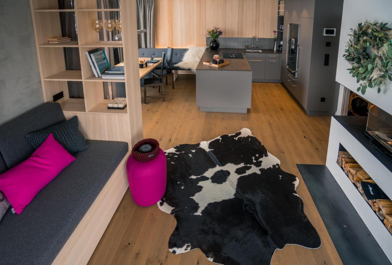 Oberlech750. Refugium Am Berg. Appartement Buitenkant foto